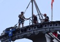 Koelner Seilbahn Gondel blieb haengen Koeln Linksrheinisch P049